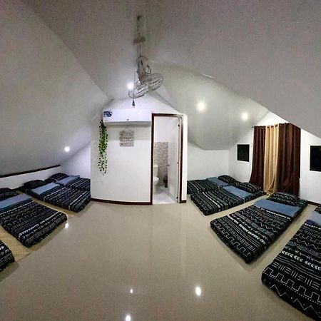 Moalboal Panagsama Beach Topbudz Hostel Bagian luar foto