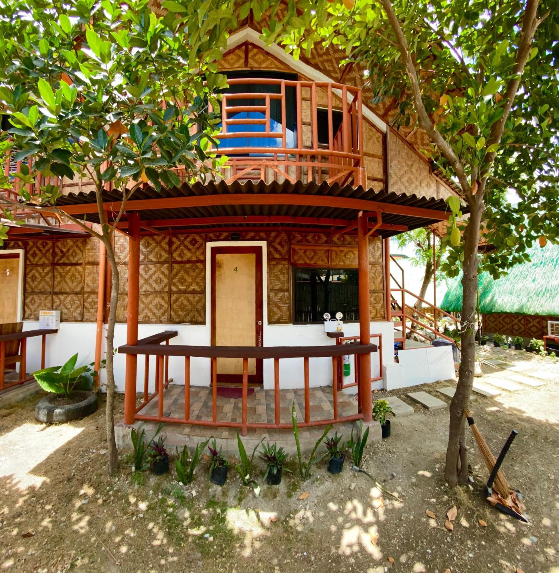 Moalboal Panagsama Beach Topbudz Hostel Bagian luar foto