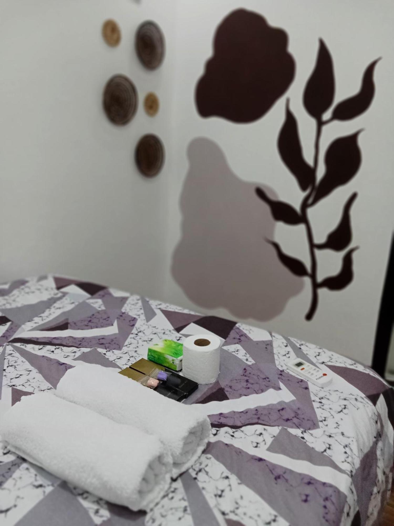 Moalboal Panagsama Beach Topbudz Hostel Bagian luar foto
