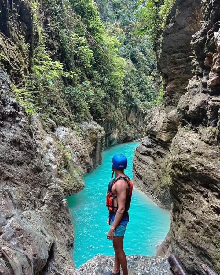 Moalboal Panagsama Beach Topbudz Hostel Bagian luar foto