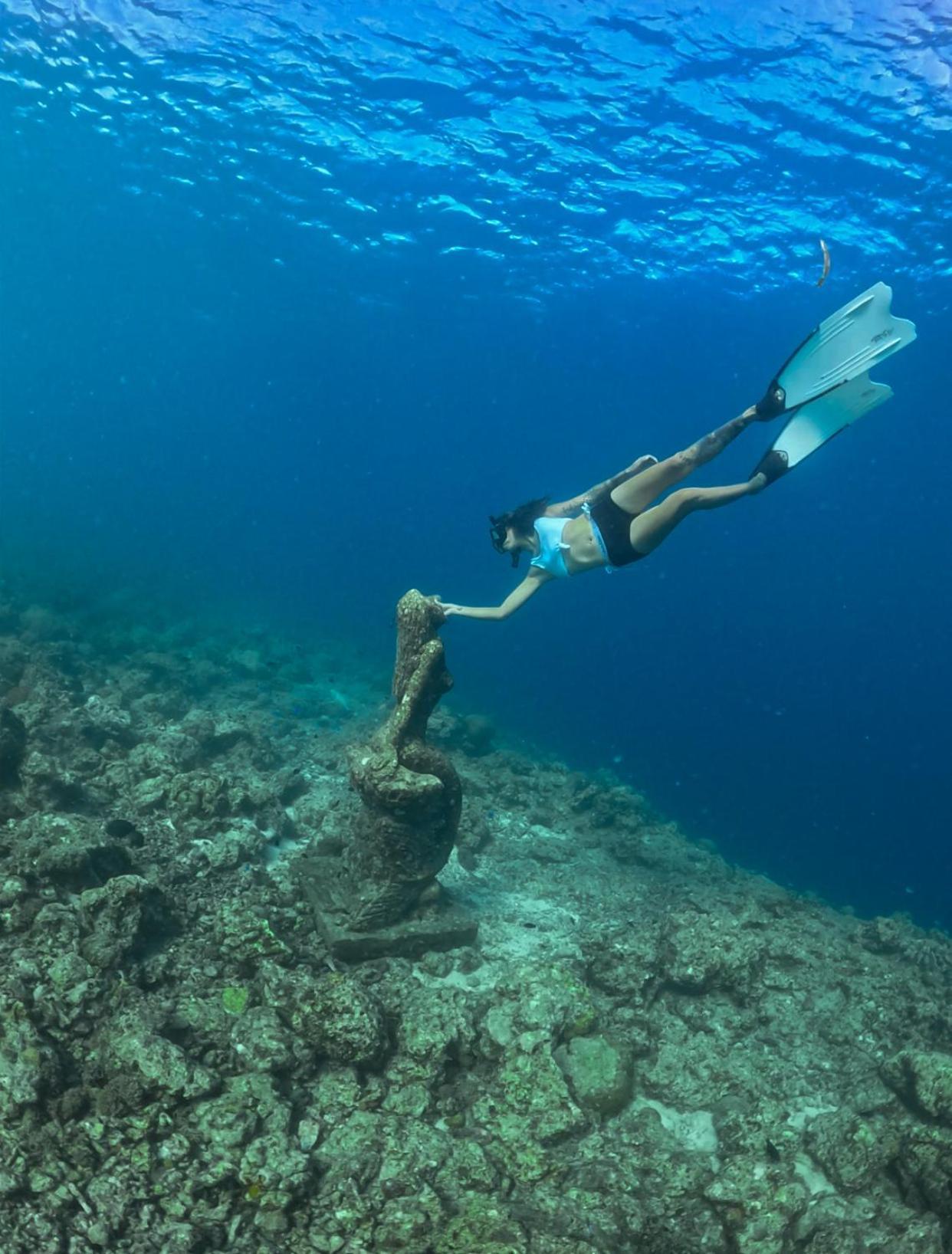 Moalboal Panagsama Beach Topbudz Hostel Bagian luar foto