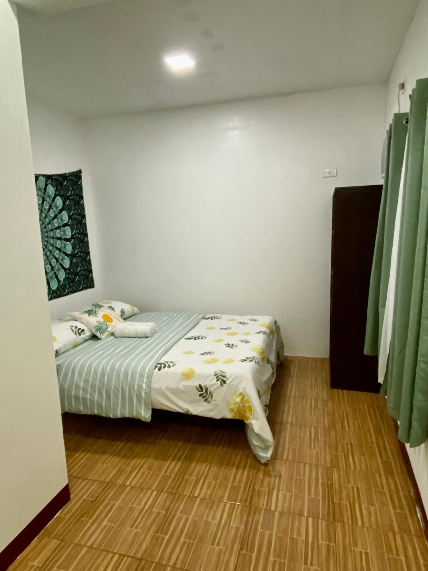 Moalboal Panagsama Beach Topbudz Hostel Bagian luar foto