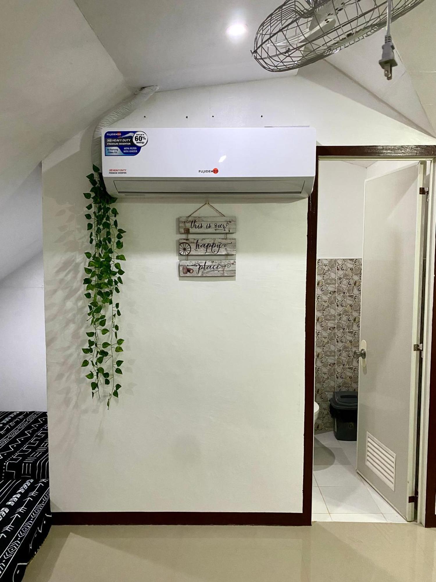 Moalboal Panagsama Beach Topbudz Hostel Bagian luar foto